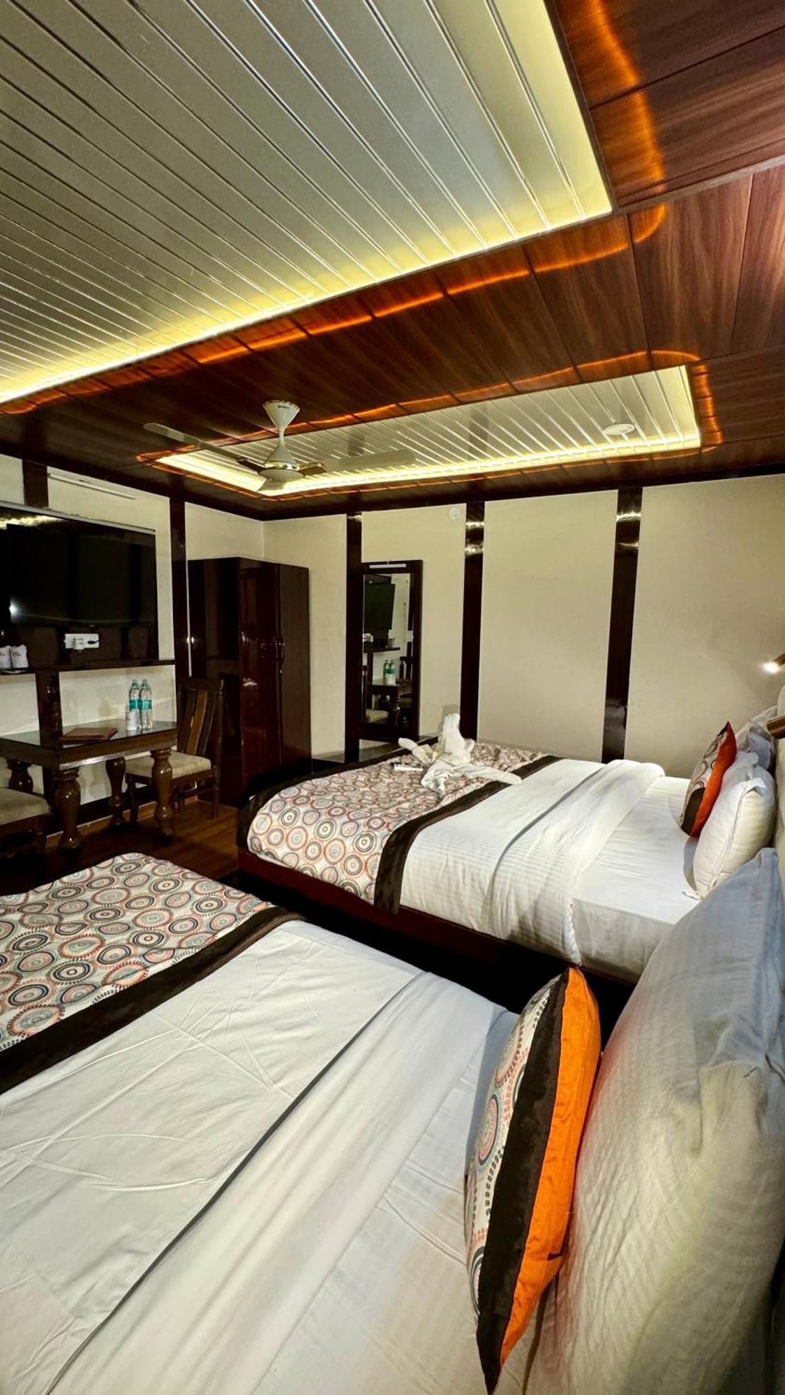 Golden Residency Hotel New Delhi Exterior foto